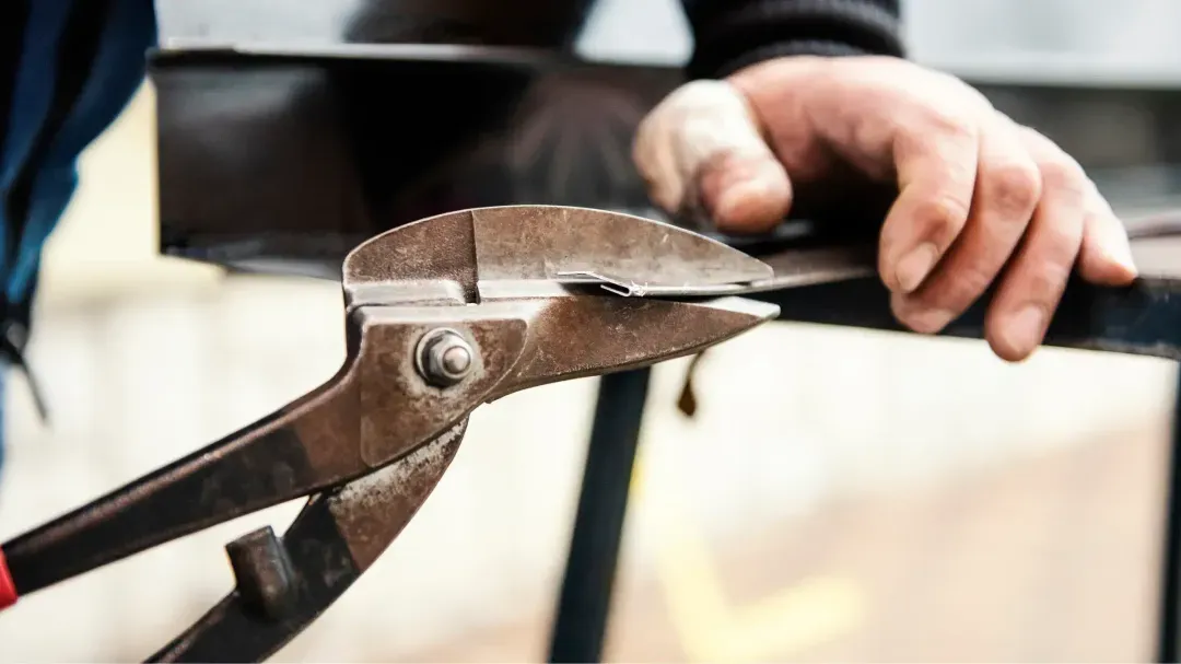 Peltikatot — asennus, korjaus ja huolto